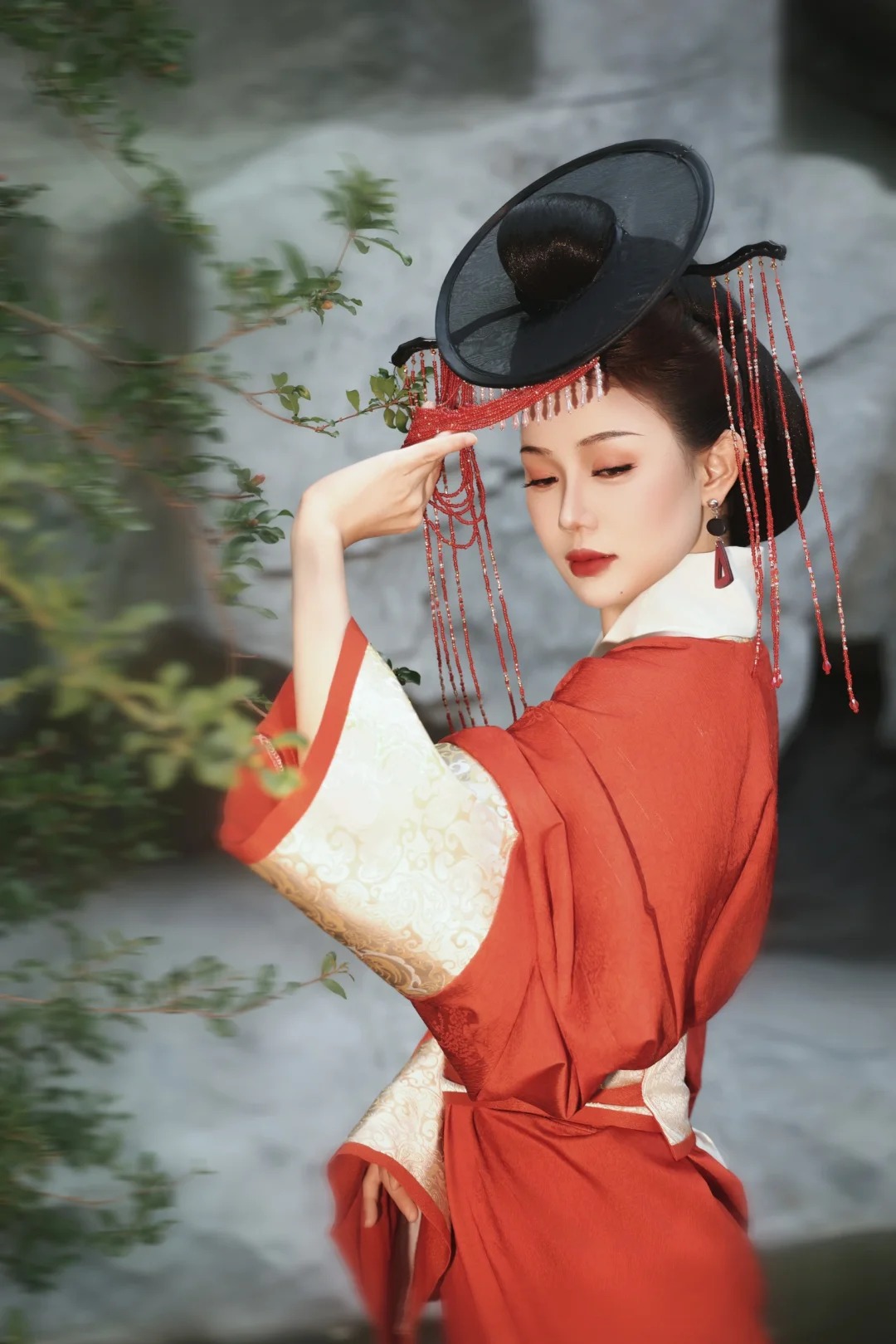 重生后我改嫁他哥，前任被我气进icu